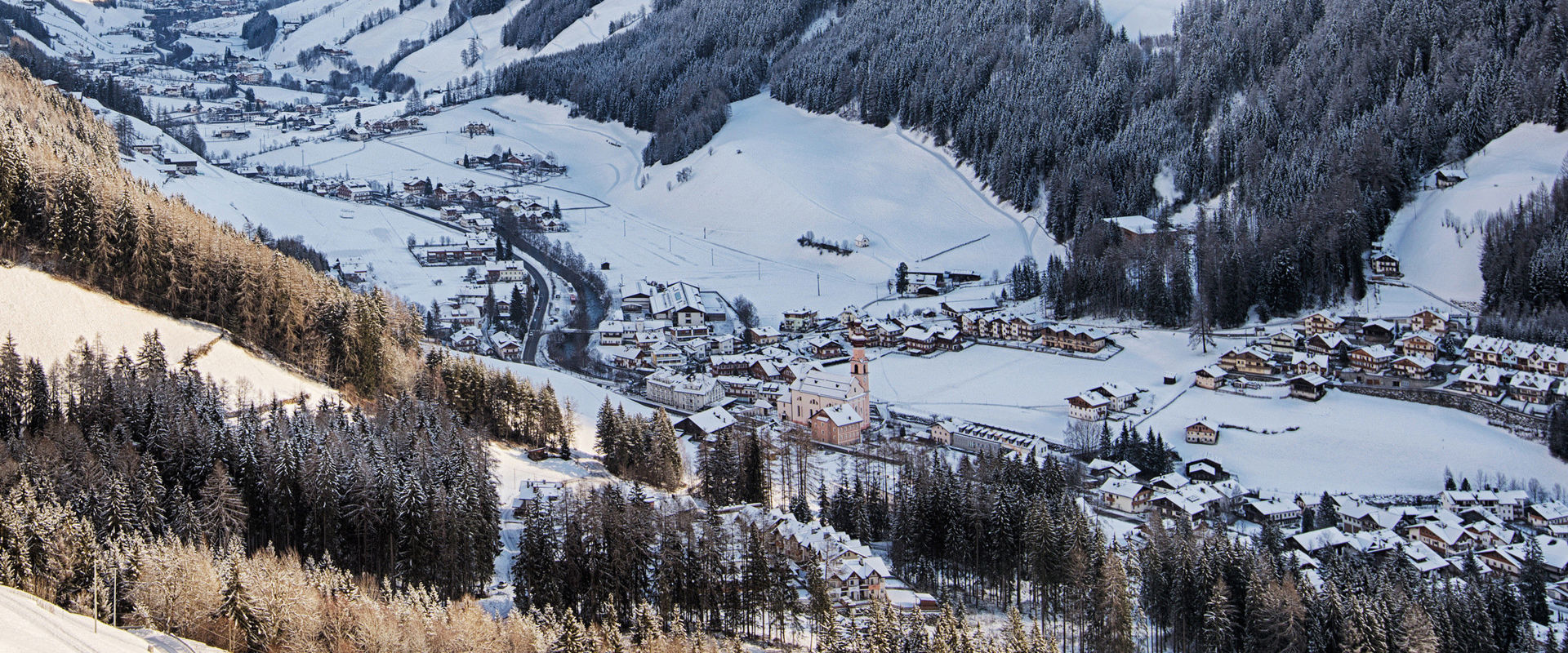 Steinhaus Steinhaus in the Ahrntal Valley with surrounding snowy landscape